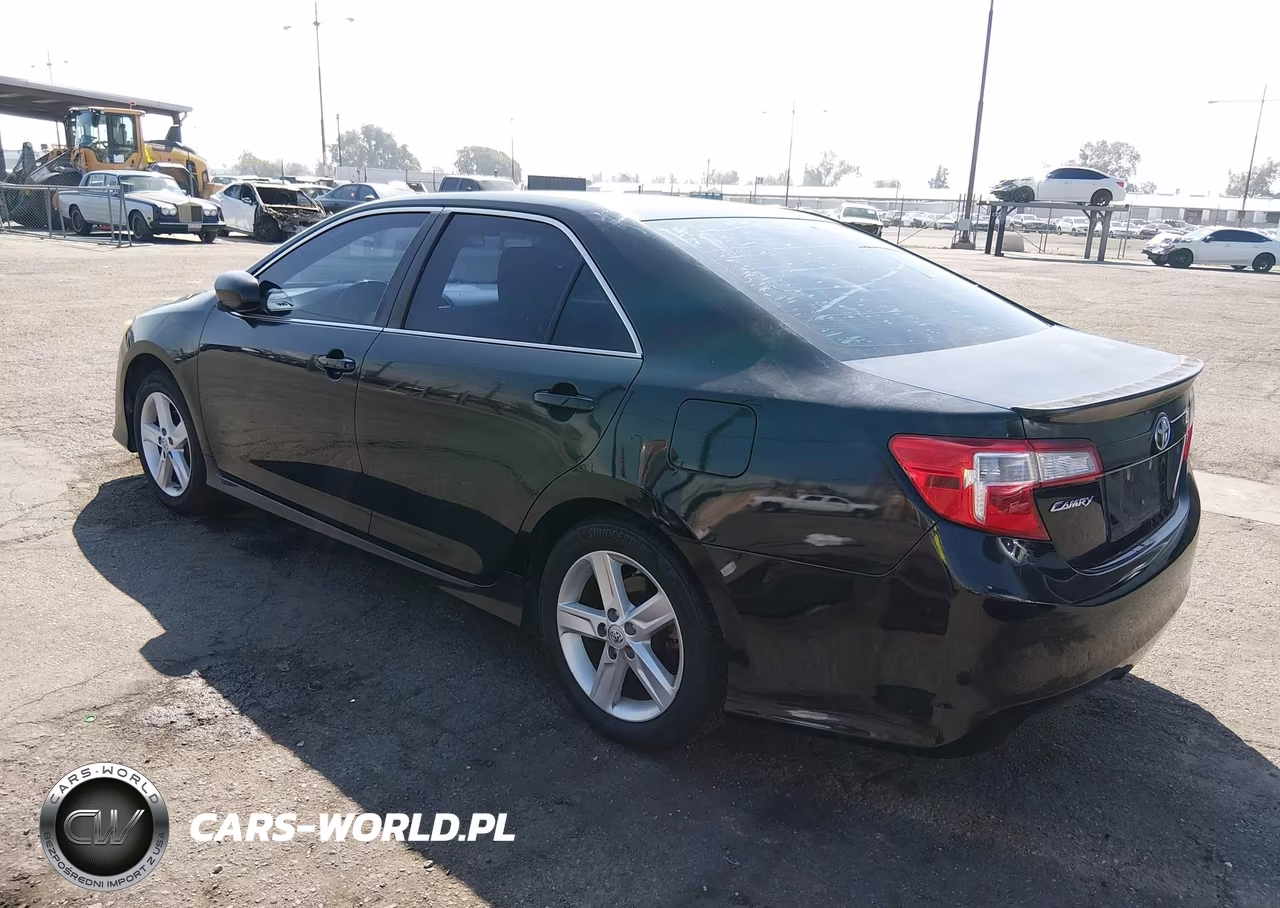 2014 Toyota Camry Se VIN:4T1BF1FK4EU814248 - 3