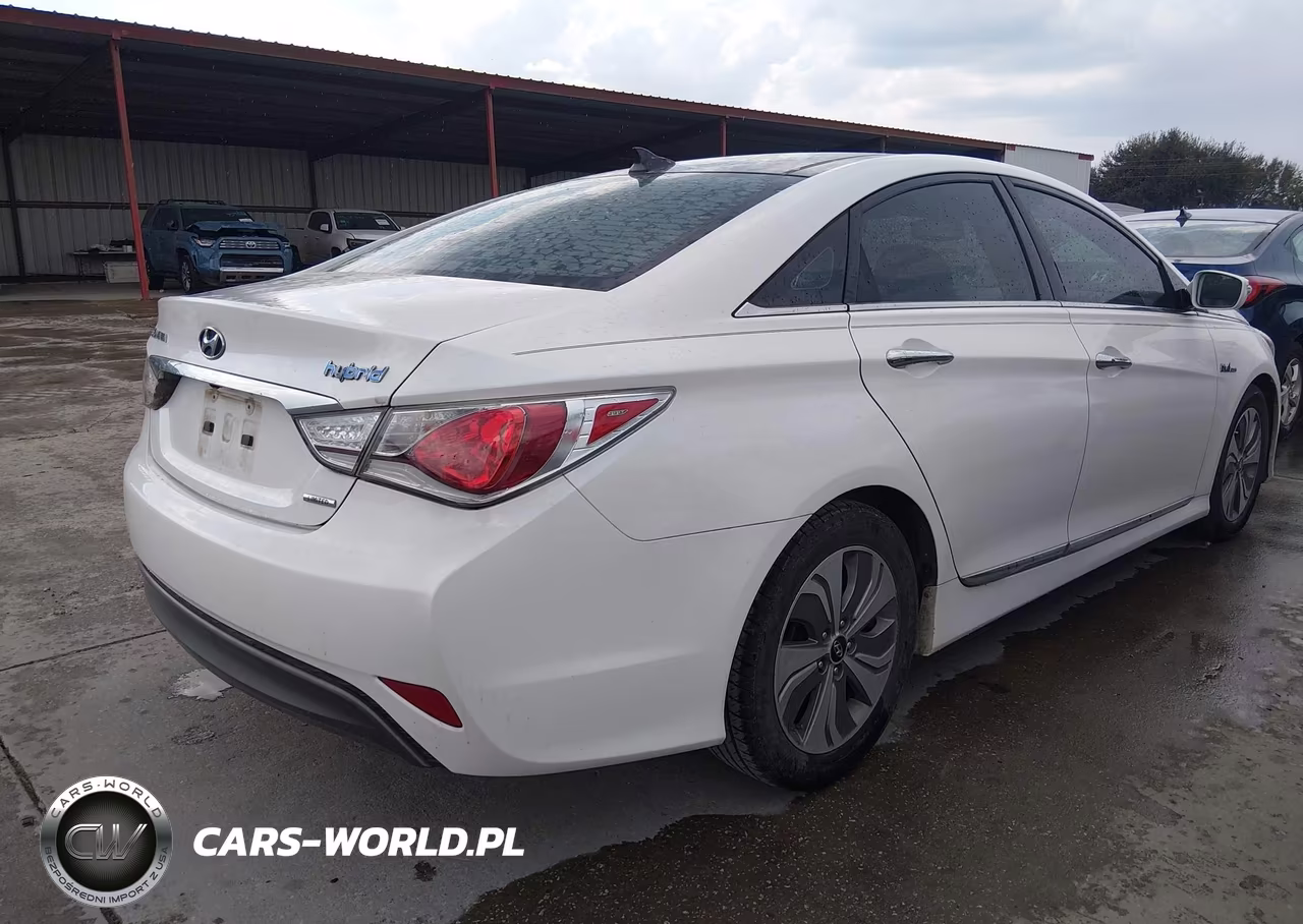 2015 Hyundai Sonata Hybrid Limited VIN:KMHEC4A49FA125664 - 4