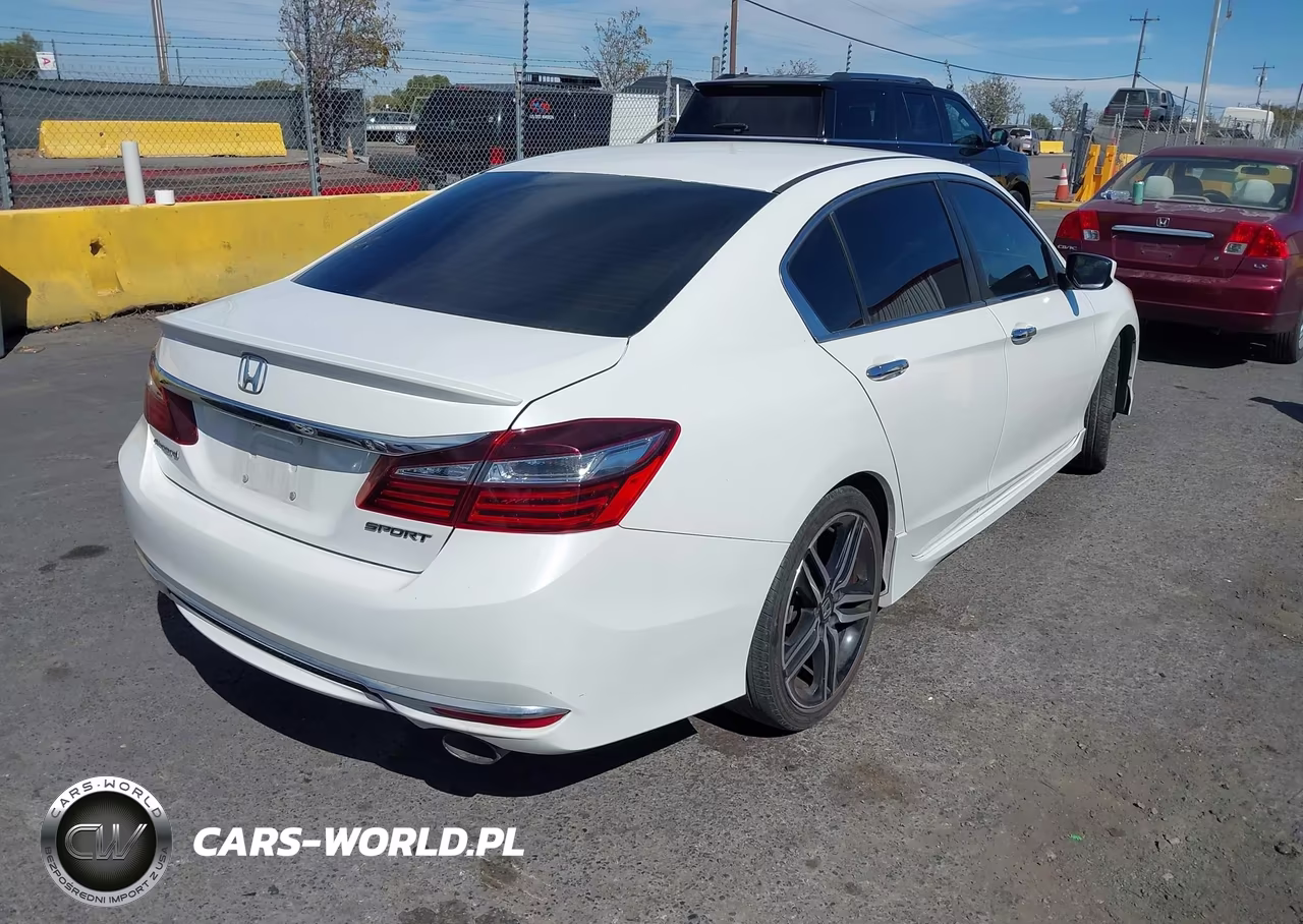 2017 Honda Accord Sport VIN:1HGCR2F5XHA024721 - 4