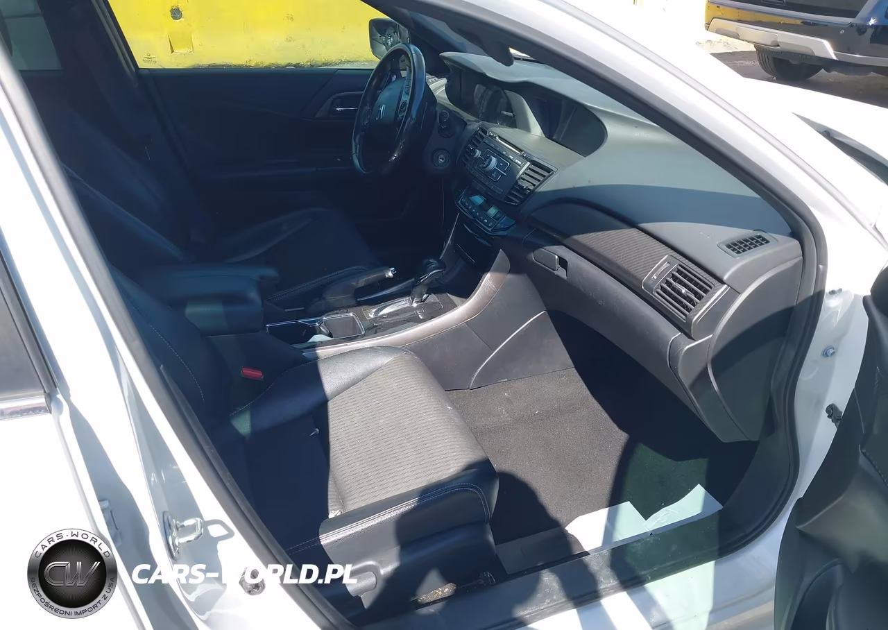 2017 Honda Accord Sport VIN:1HGCR2F5XHA024721 - 5