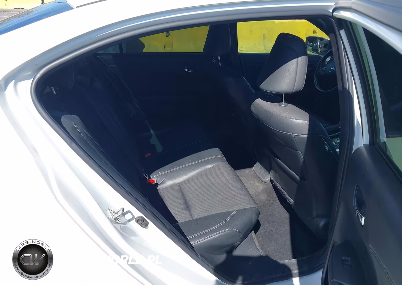 2017 Honda Accord Sport VIN:1HGCR2F5XHA024721 - 8