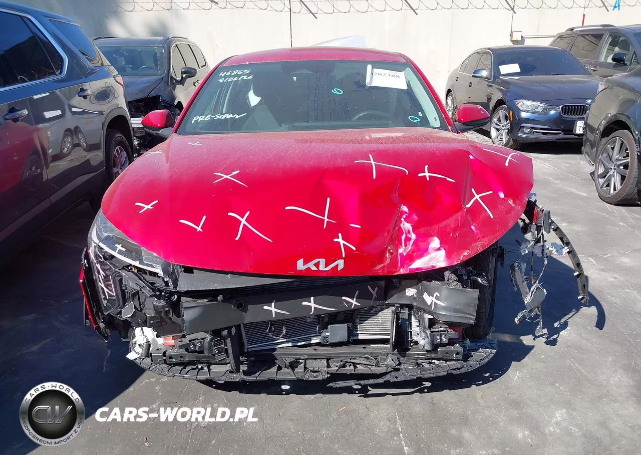 2025 Kia K4 Lxs VIN:3KPFT4DE2SE253071 - 13