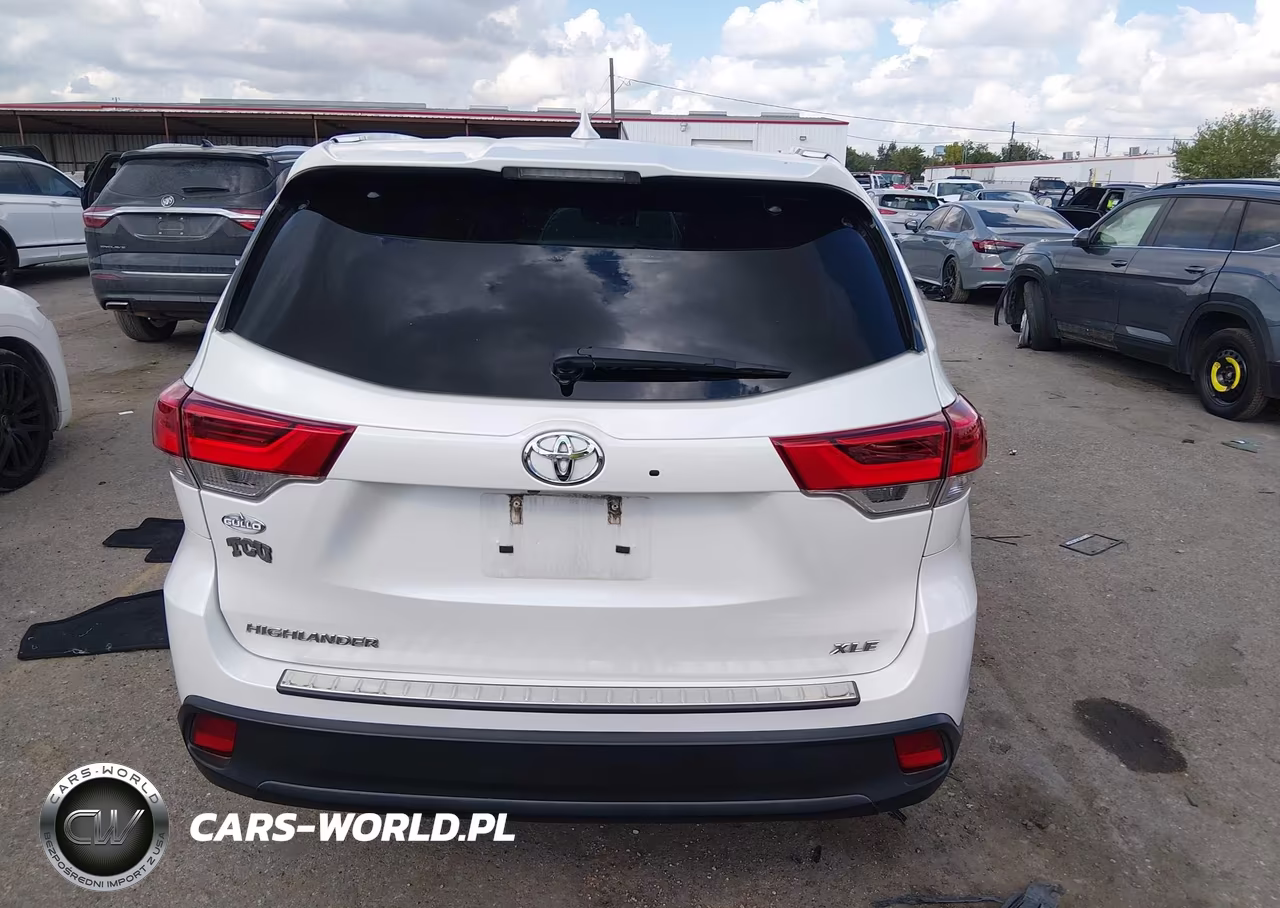 2019 Toyota Highlander Xle VIN:5TDKZRFH8KS320893 - 17