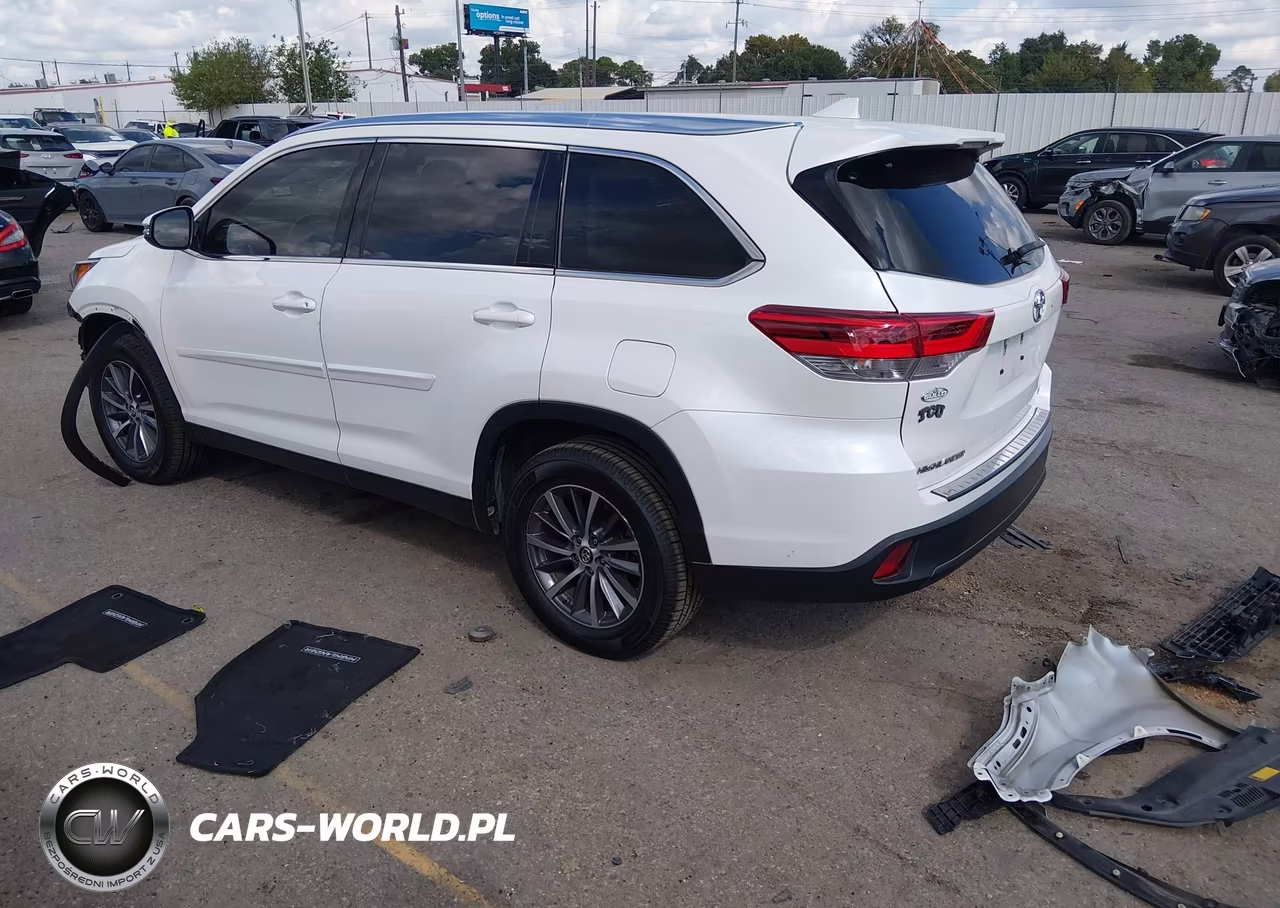 2019 Toyota Highlander Xle VIN:5TDKZRFH8KS320893 - 3