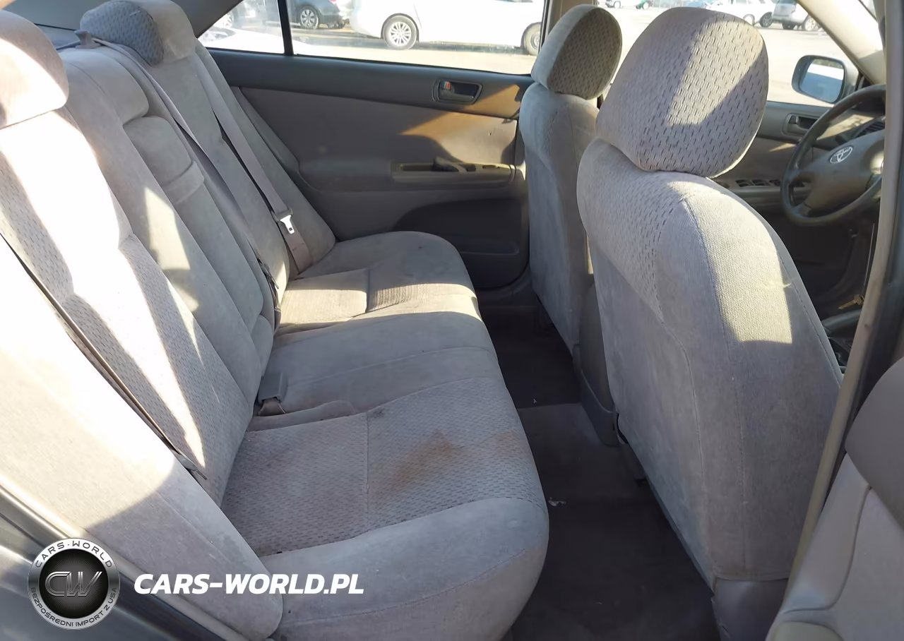 2003 Toyota Camry Le VIN:4T1BE32K83U657972 - 8