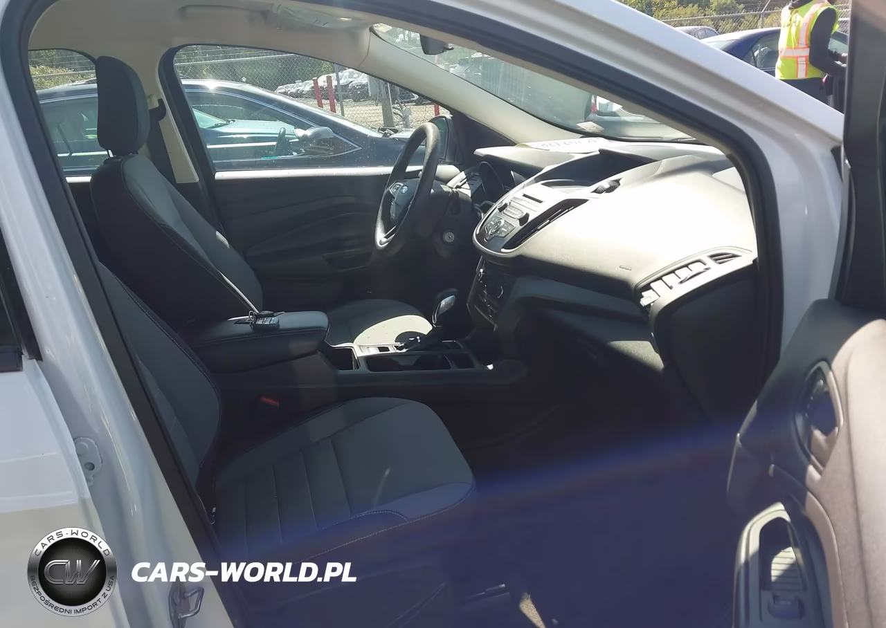 2018 Ford Escape S VIN:1FMCU0F7XJUC62880 - 5
