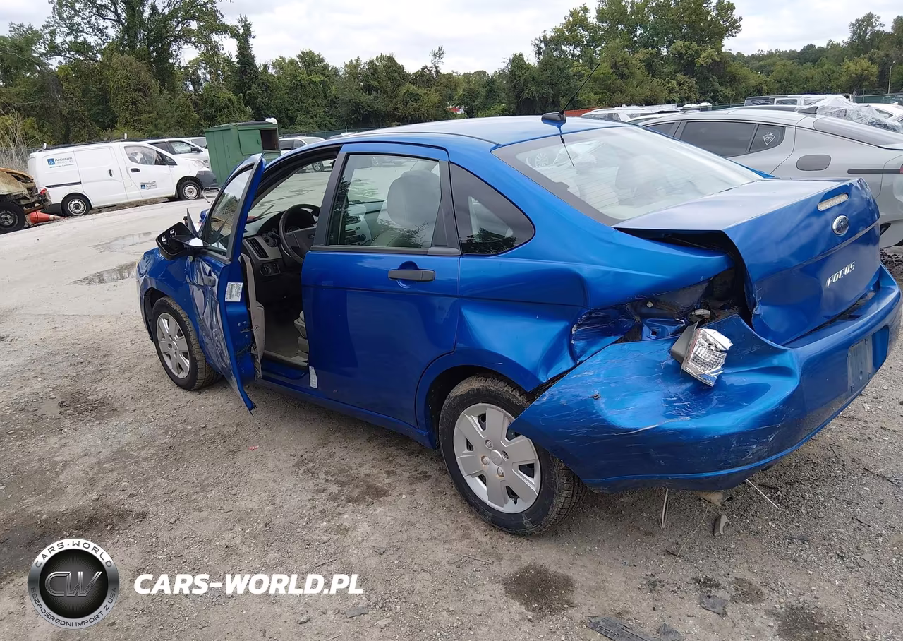 2010 Ford Focus S VIN:1FAHP3ENXAW223333 - 3