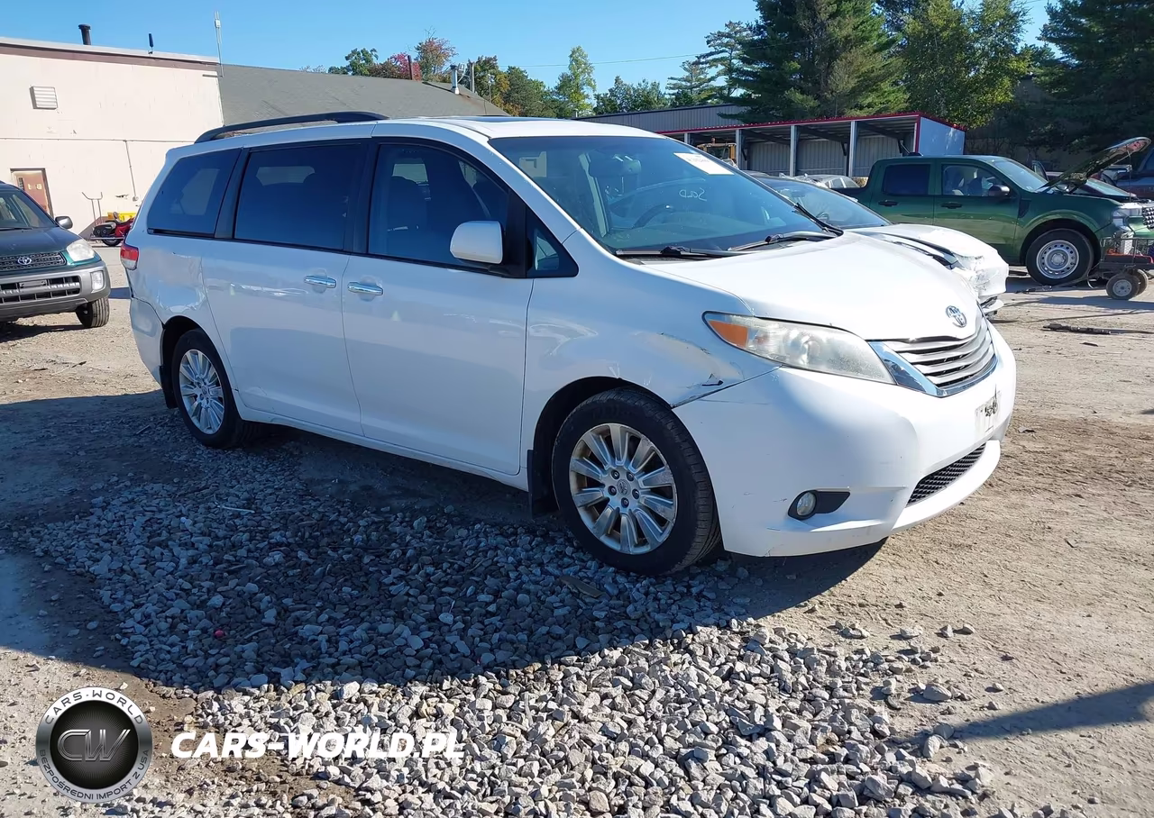 2012 Toyota Sienna Xle 7 Passenger – zdjęcie 1 z 16