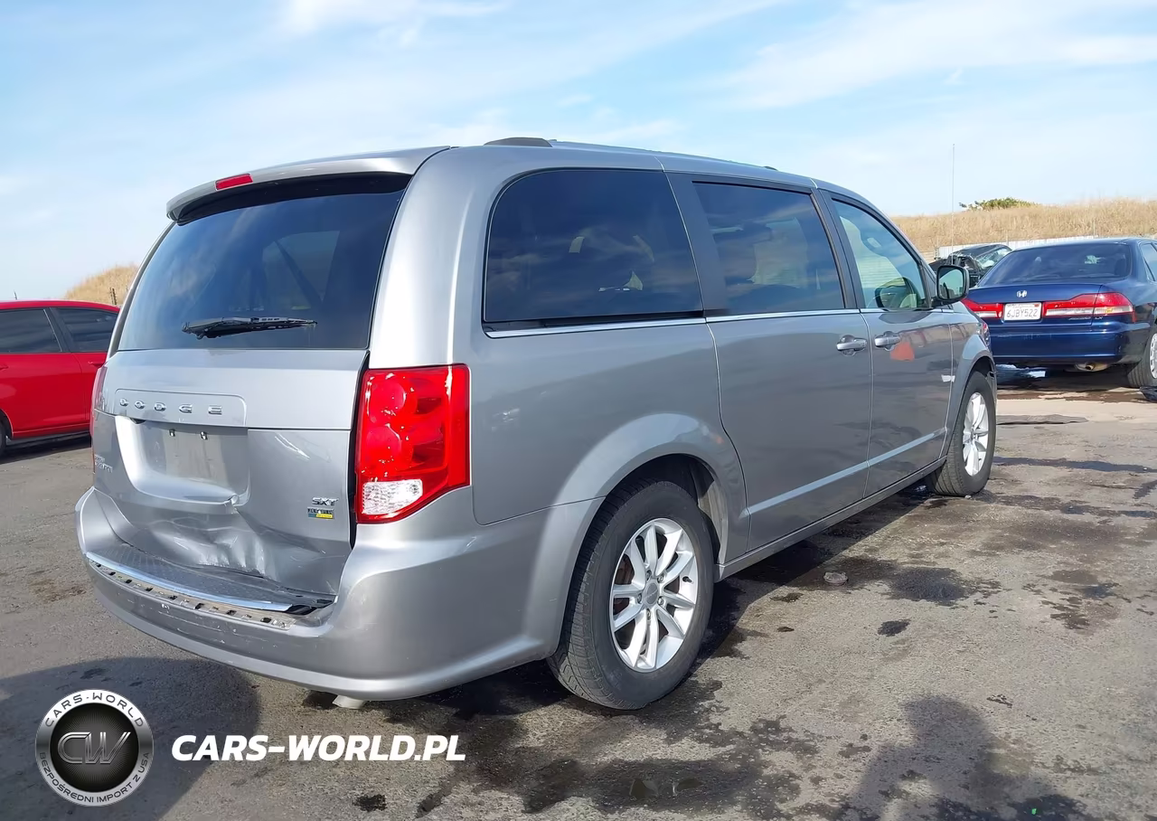 2019 Dodge Grand Caravan Sxt VIN:2C4RDGCG0KR712675 - 4