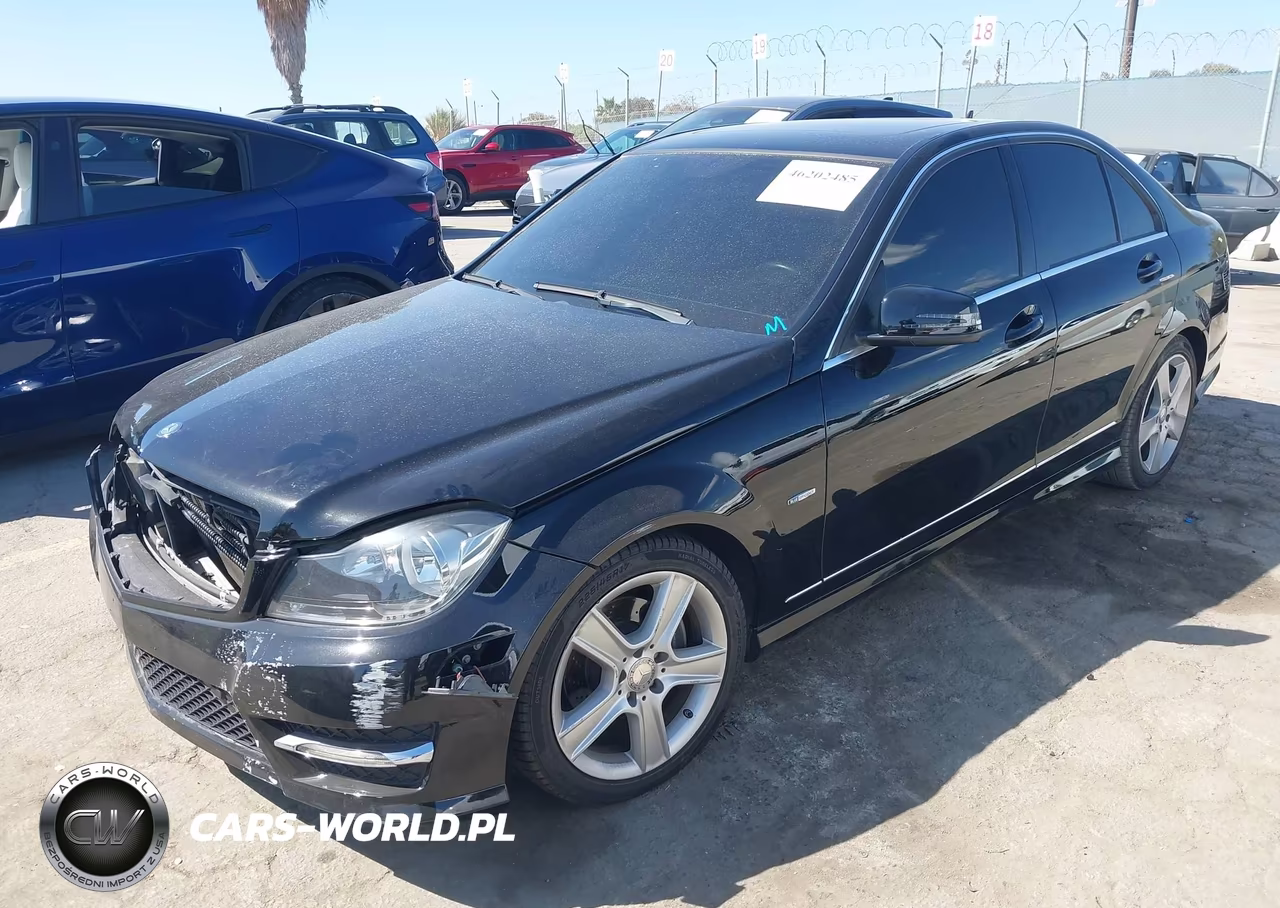MERCEDES-BENZ C 250 VIN:WDDGF4HB5CR236661 - 2