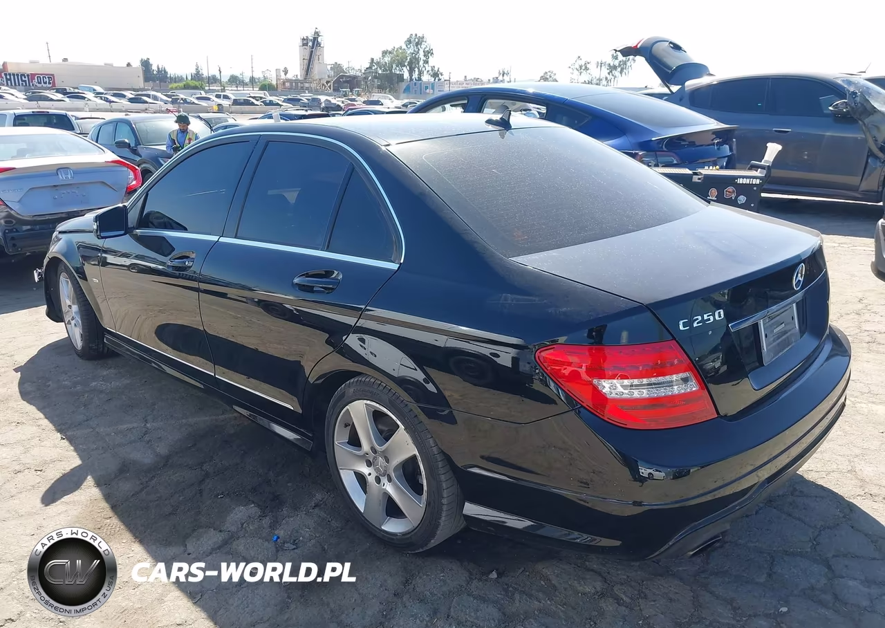 MERCEDES-BENZ C 250 VIN:WDDGF4HB5CR236661 - 3