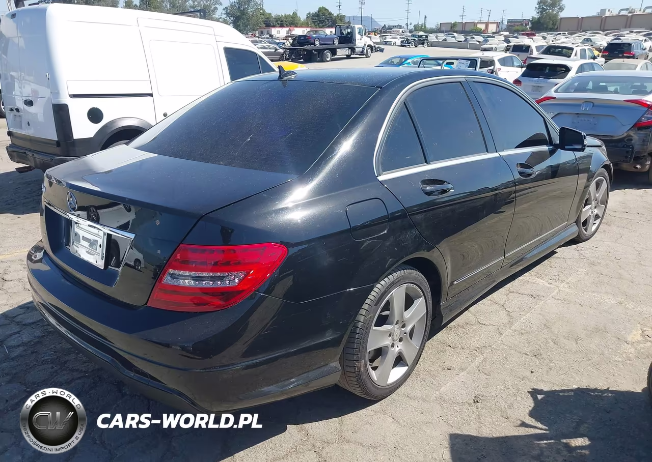 MERCEDES-BENZ C 250 VIN:WDDGF4HB5CR236661 - 4
