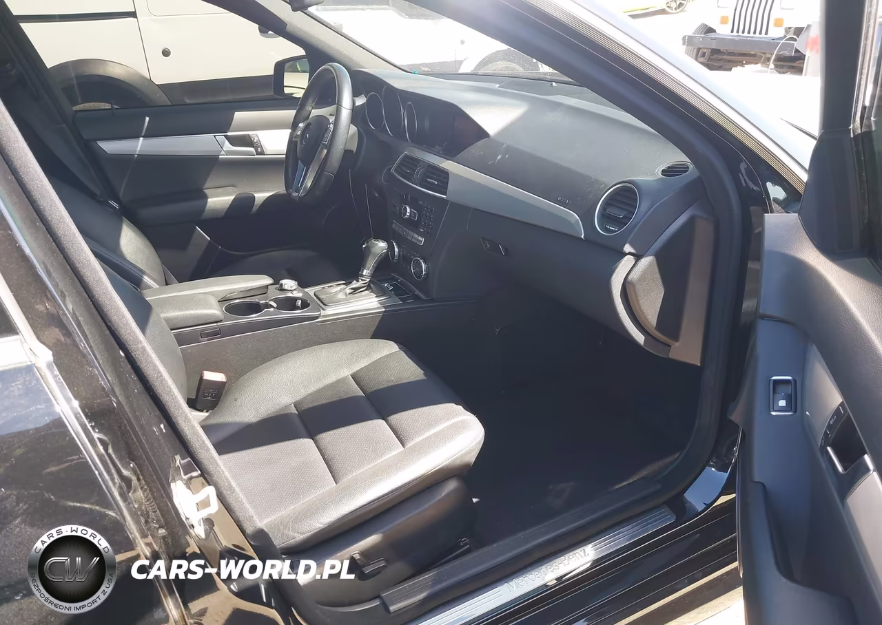 MERCEDES-BENZ C 250 VIN:WDDGF4HB5CR236661 - 5