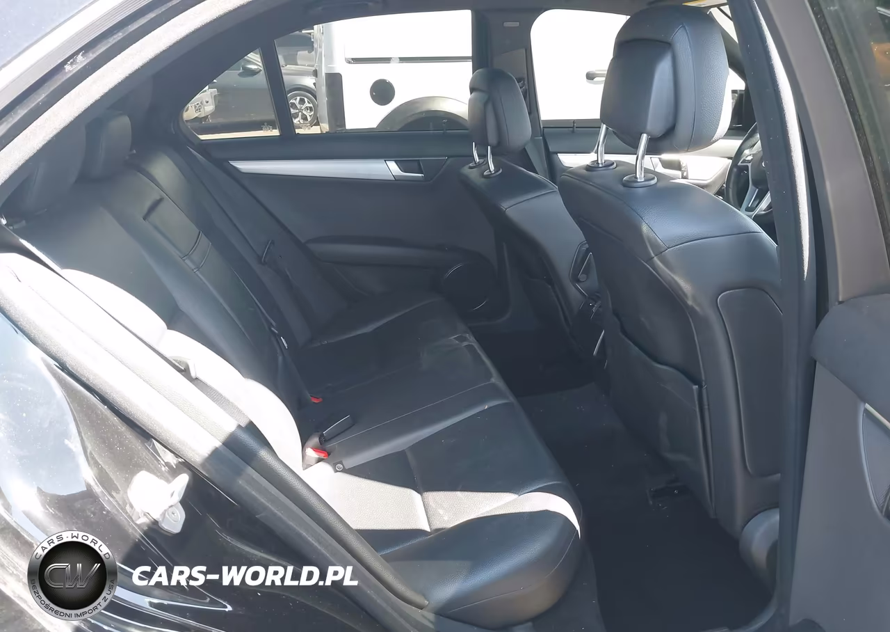 MERCEDES-BENZ C 250 VIN:WDDGF4HB5CR236661 - 8