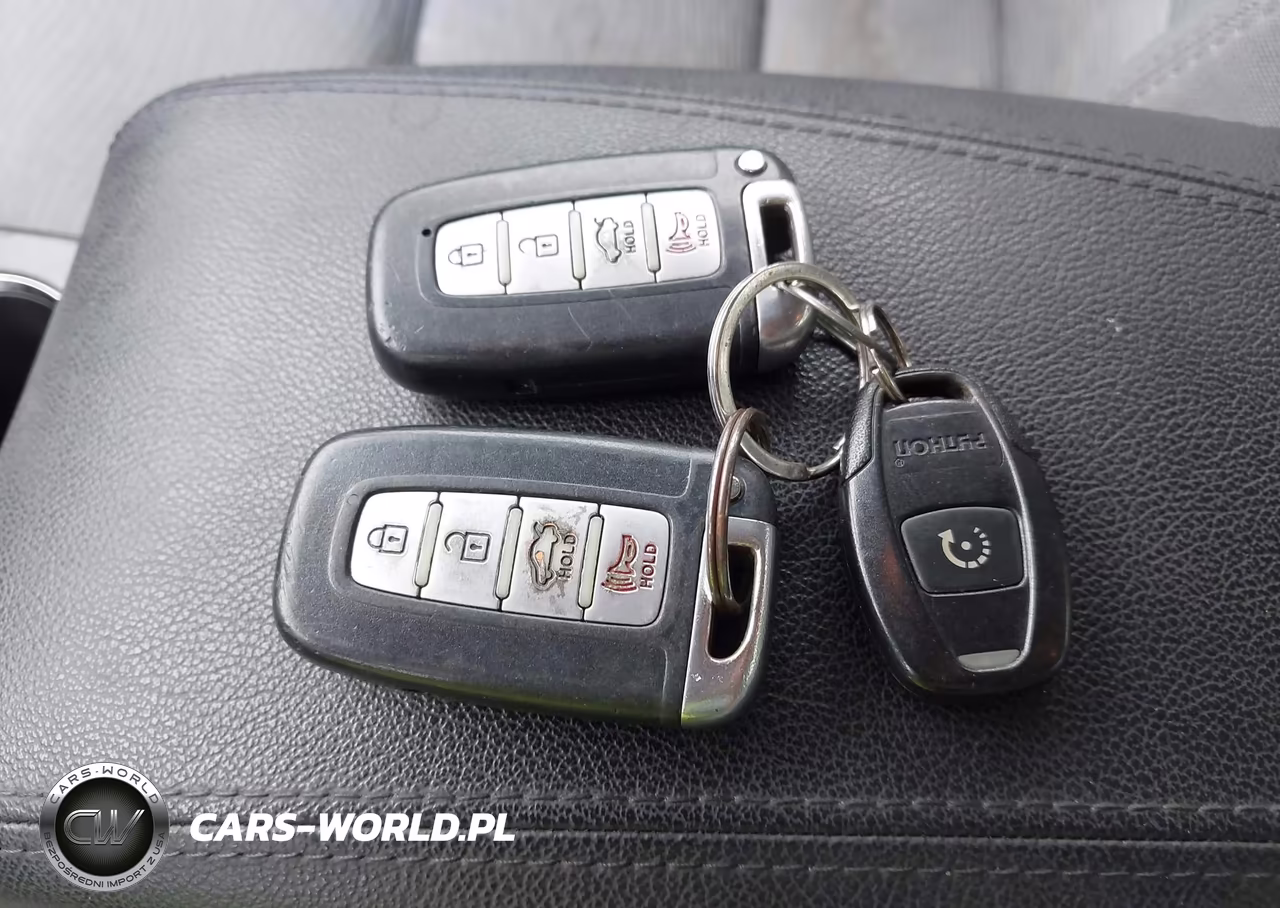 2013 Hyundai Sonata Hybrid VIN:KMHEC4A41DA076358 - 11