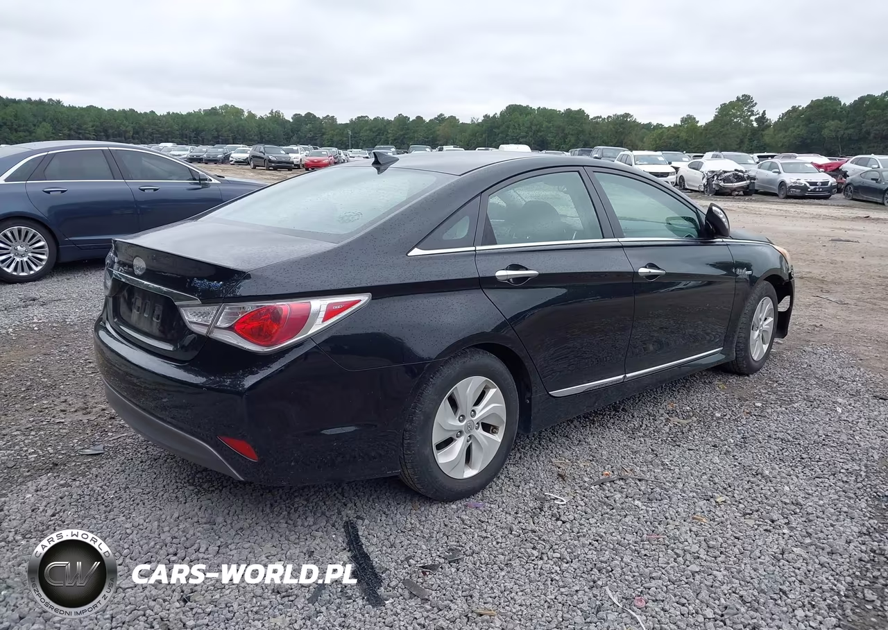 2013 Hyundai Sonata Hybrid VIN:KMHEC4A41DA076358 - 4