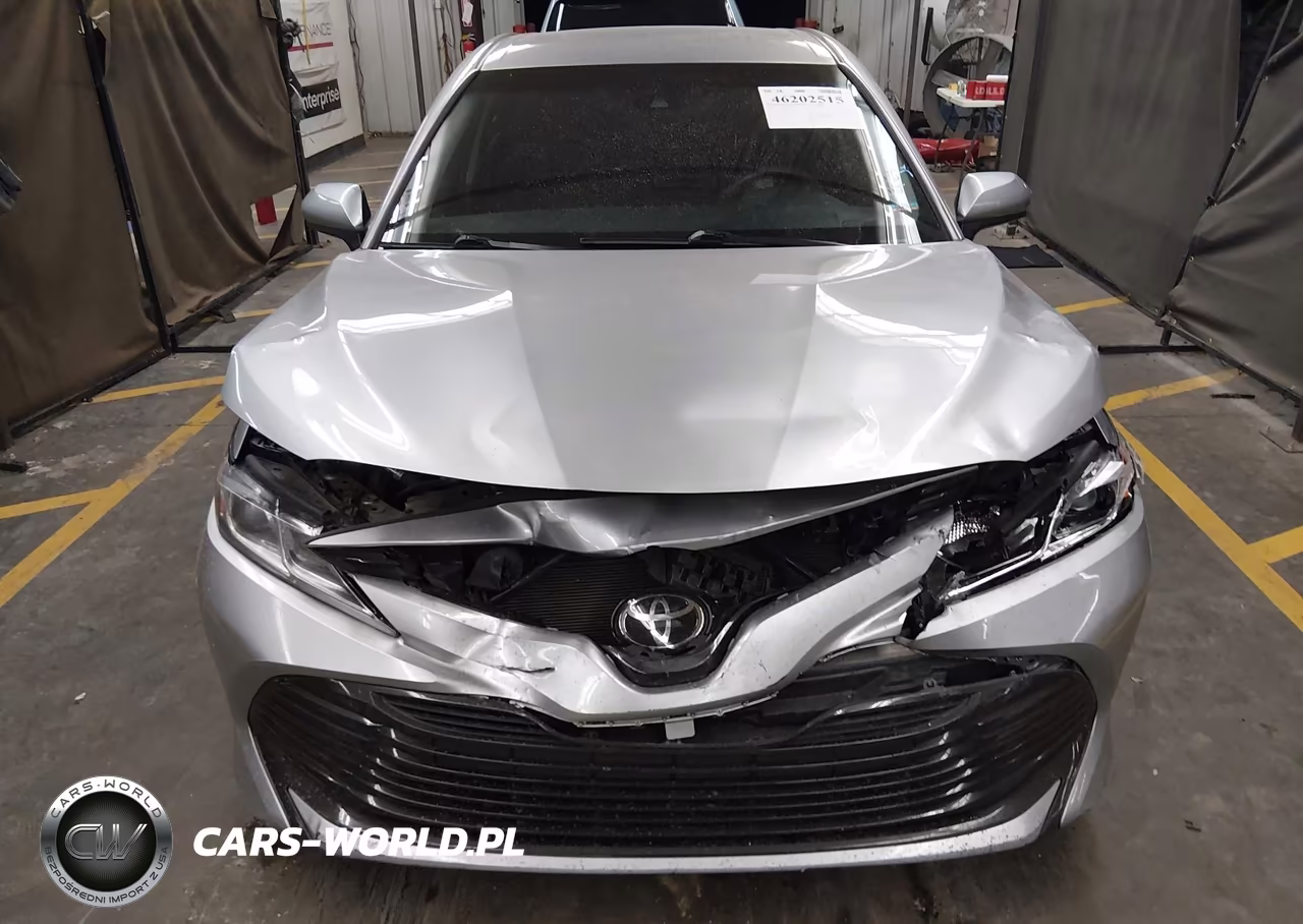 2018 Toyota Camry Le VIN:4T1B11HK0JU574993 - 12