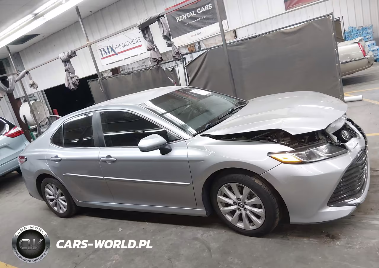 2018 Toyota Camry Le VIN:4T1B11HK0JU574993 - 13