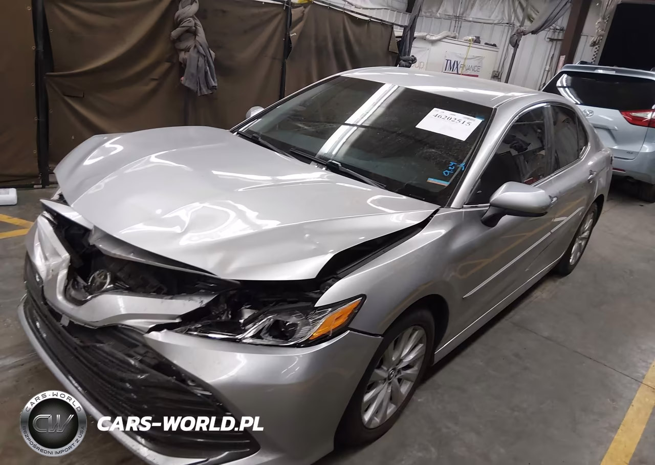 2018 Toyota Camry Le VIN:4T1B11HK0JU574993 - 6