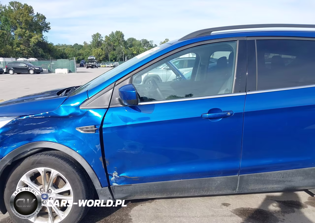 2018 Ford Escape Se VIN:1FMCU9GD2JUD34518 - 17