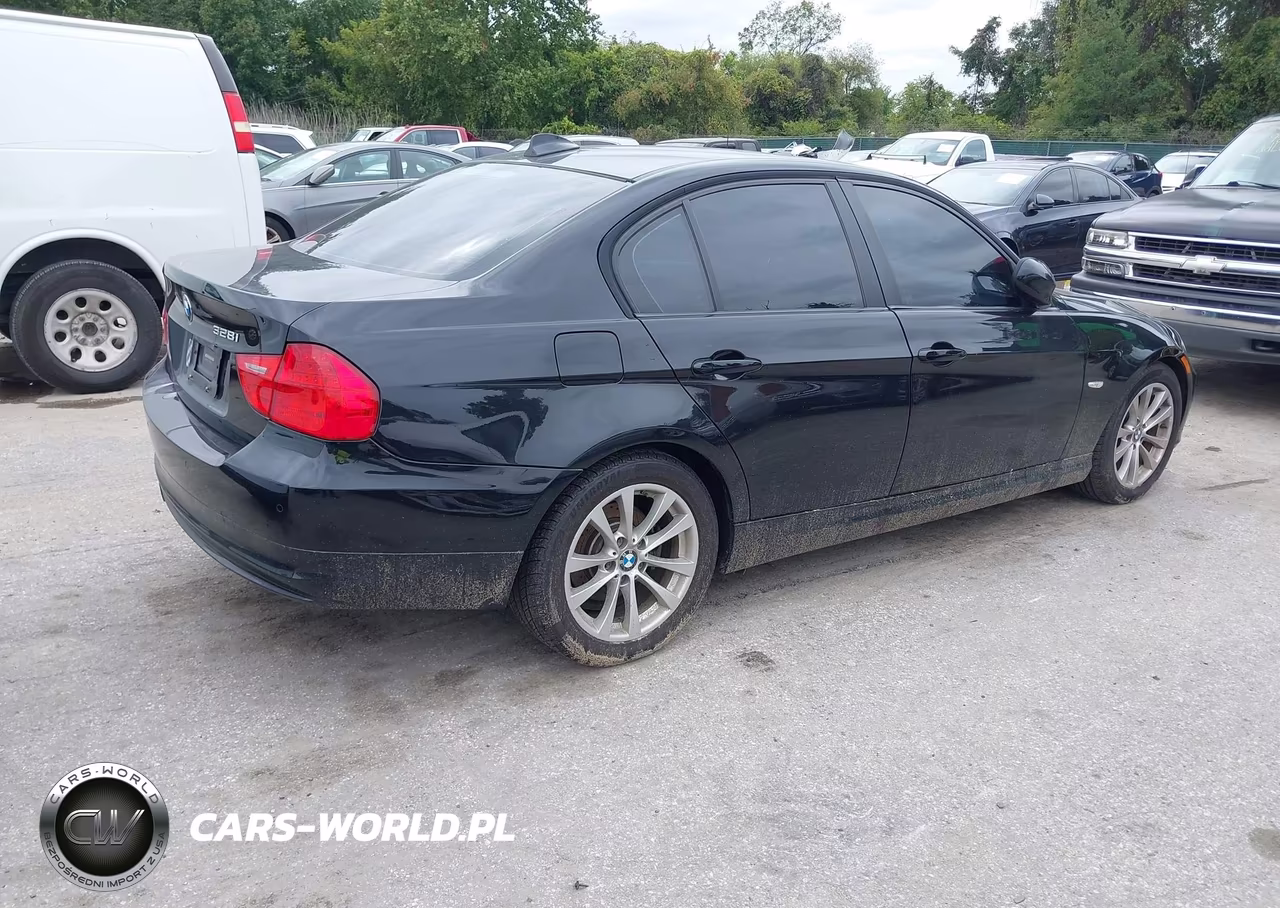 2010 BMW 328I xDrive VIN:WBAPK5C55AA646866 - 4