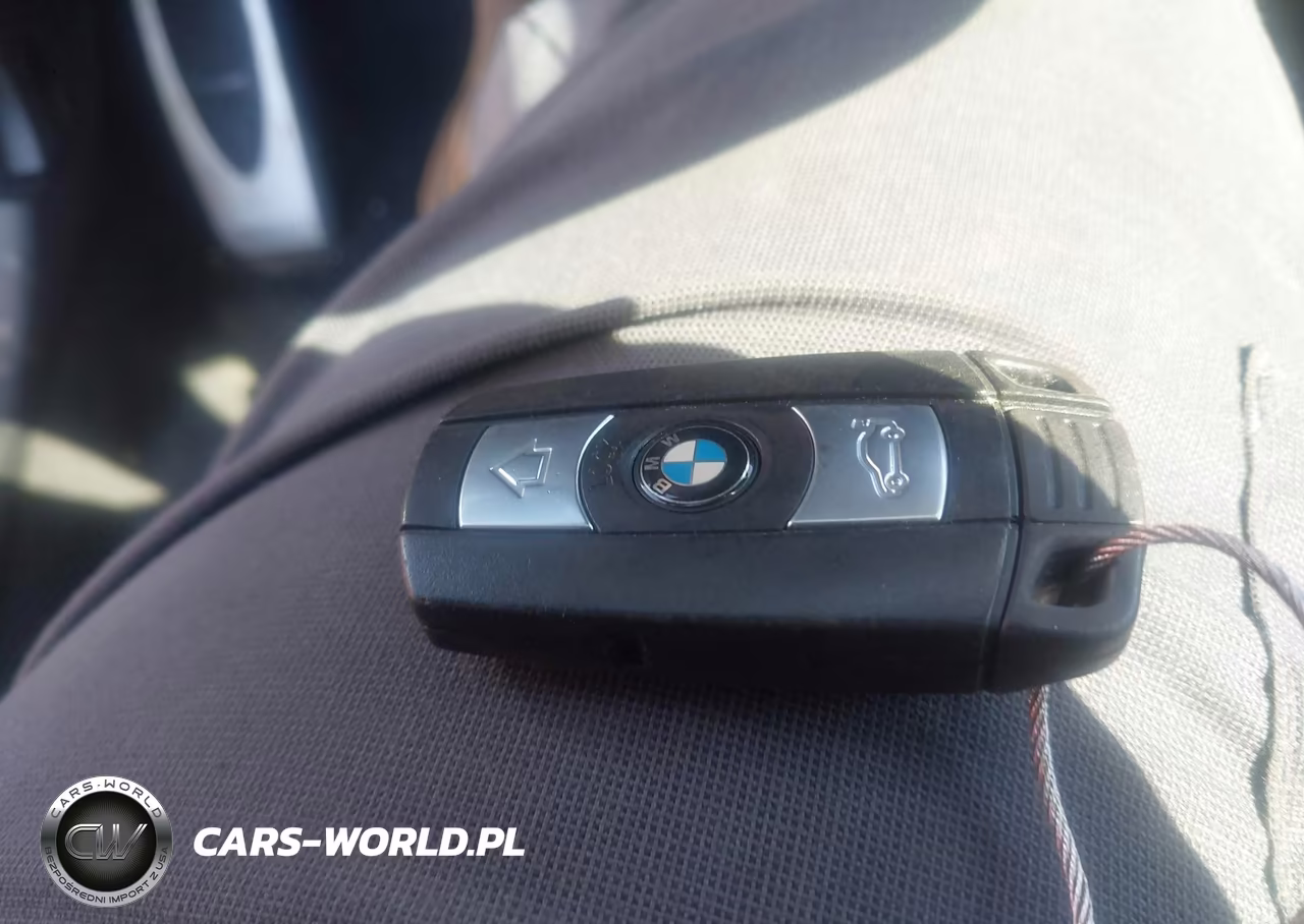 2014 BMW X1 xDrive28I VIN:WBAVL1C52EVR92997 - 11