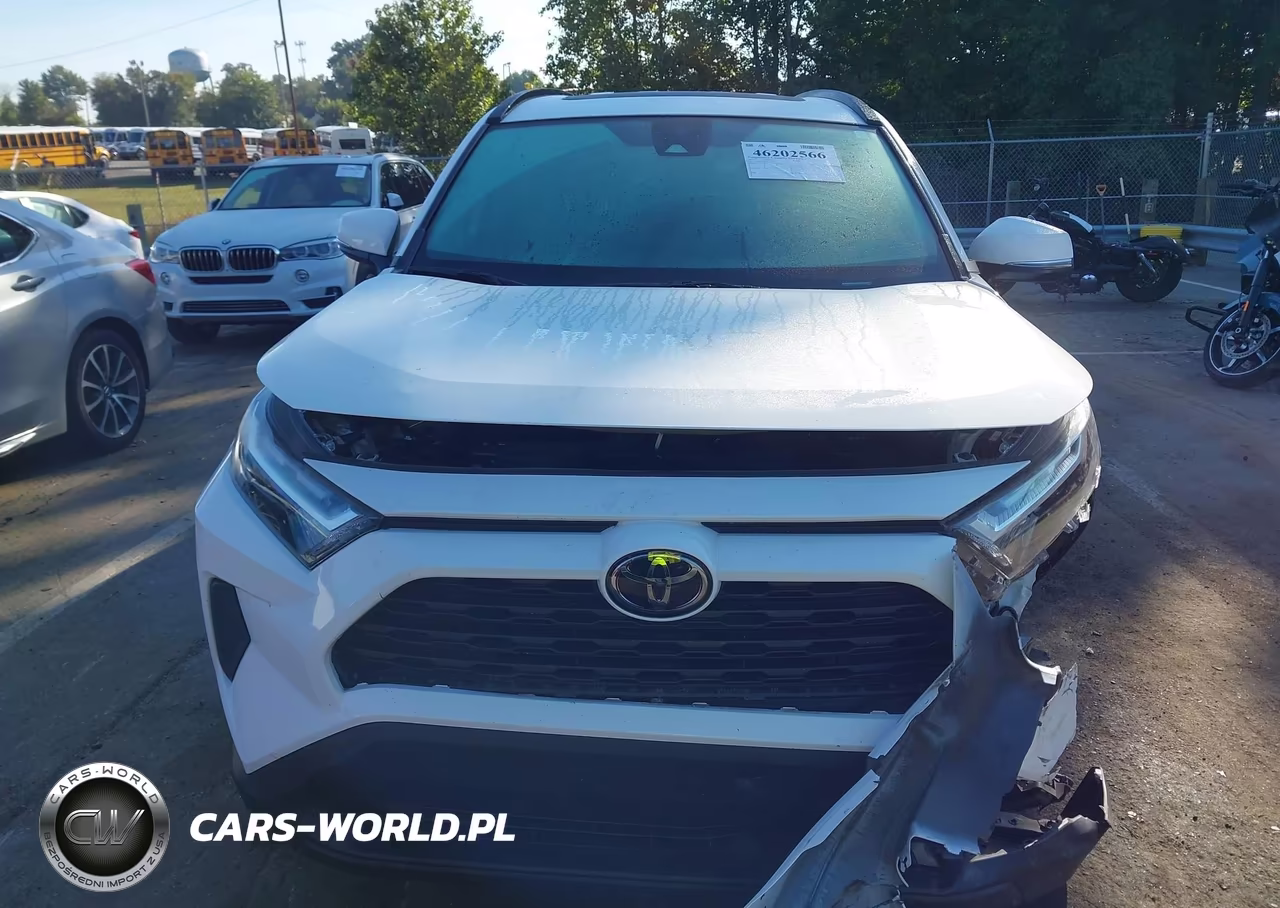 2023 Toyota Rav4 Xle VIN:2T3W1RFV0PC240588 - 12