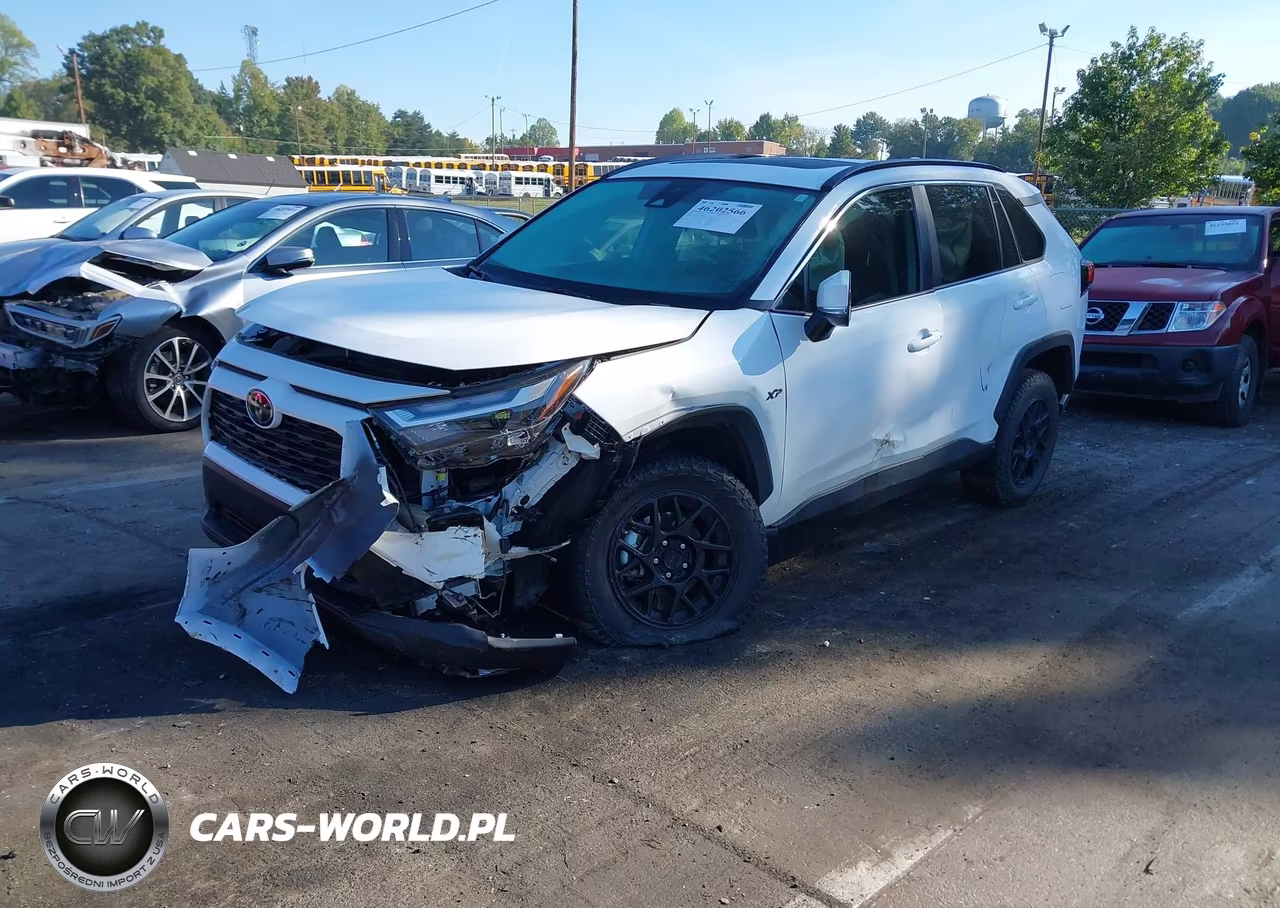 2023 Toyota Rav4 Xle VIN:2T3W1RFV0PC240588 - 2