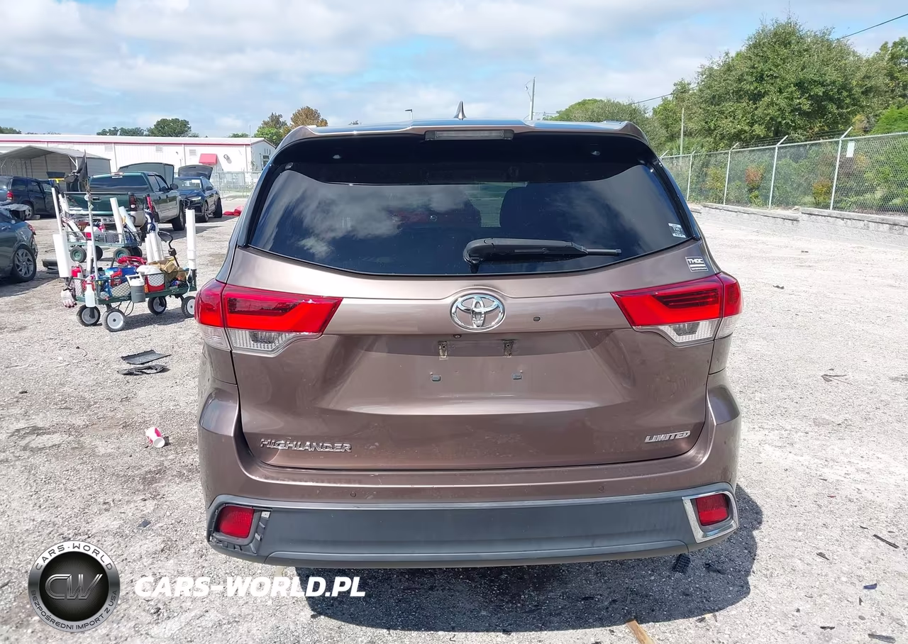 2018 Toyota Highlander Limited Platinum VIN:5TDYZRFH0JS276476 - 16