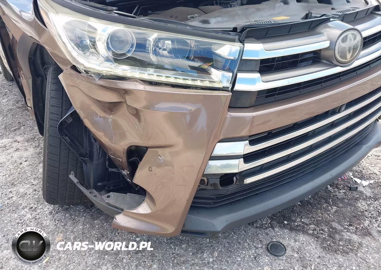 2018 Toyota Highlander Limited Platinum VIN:5TDYZRFH0JS276476 - 6