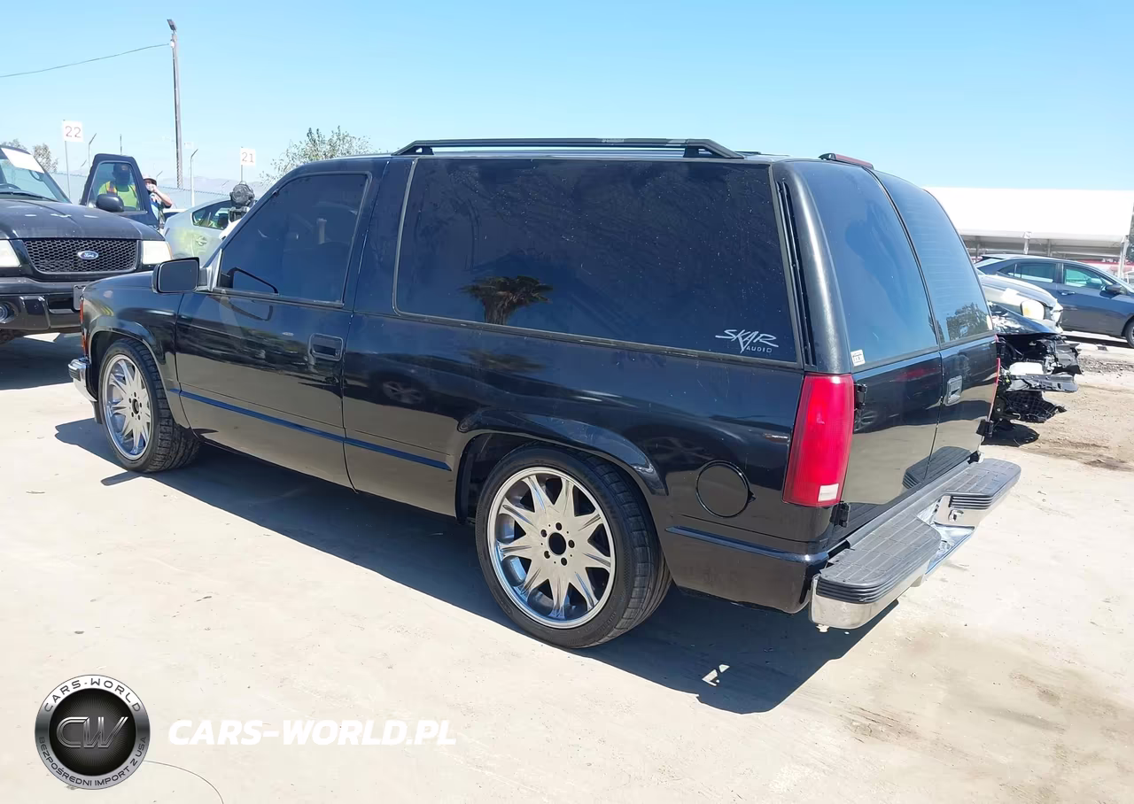 1999 Chevrolet Tahoe VIN:3GNEC18R7XG113916 - 3