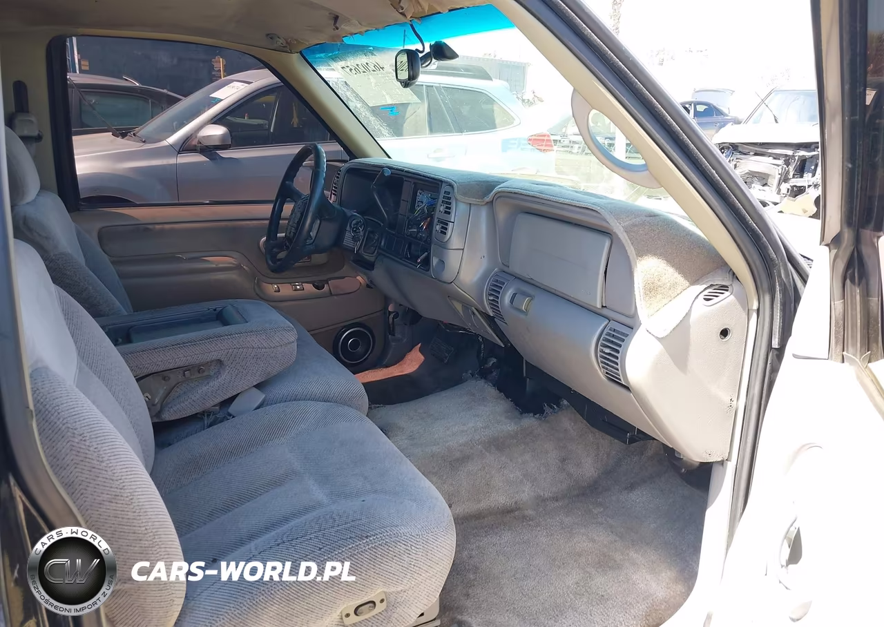1999 Chevrolet Tahoe VIN:3GNEC18R7XG113916 - 5