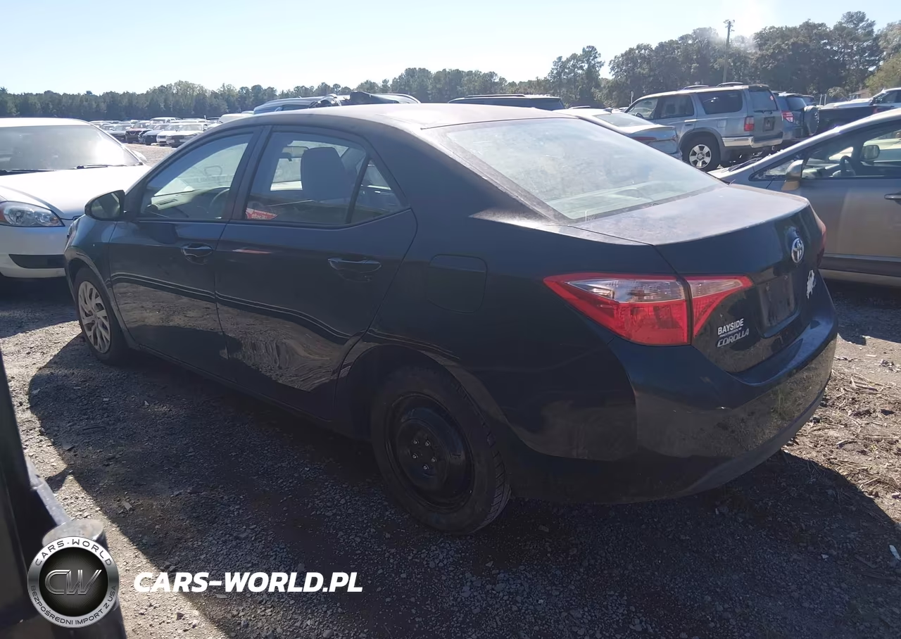 2017 Toyota Corolla Le VIN:2T1BURHE4HC822044 - 3