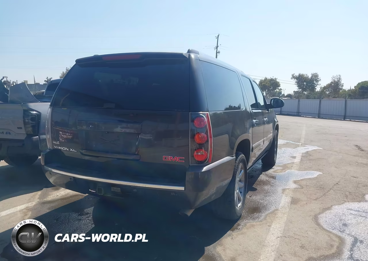 2011 GMC Yukon Xl 1500 Denali VIN:1GKS2MEFXBR252929 - 4