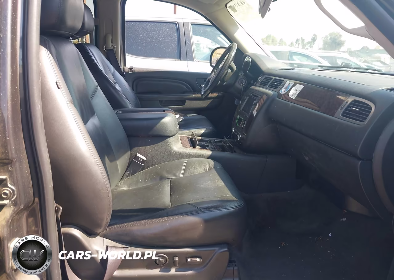 2011 GMC Yukon Xl 1500 Denali VIN:1GKS2MEFXBR252929 - 5