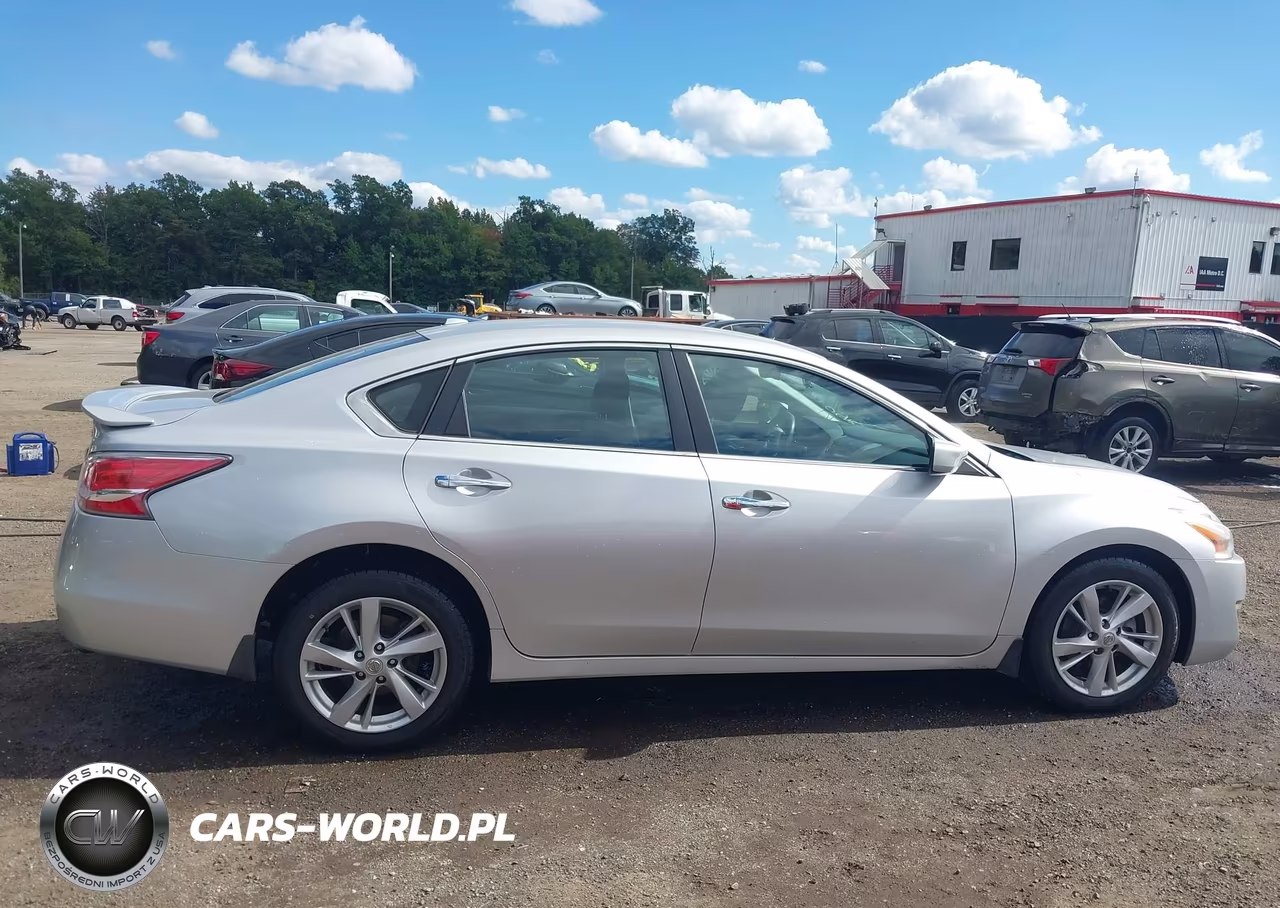 2015 Nissan Altima 2.5 S VIN:1N4AL3APXFC486337 - 13