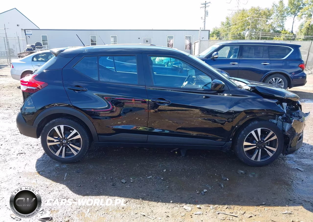 2018 Nissan Kicks Sv VIN:3N1CP5CUXJL534781 - 13