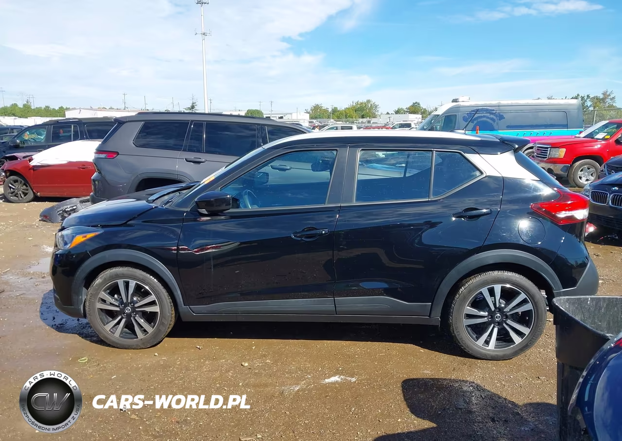 2018 Nissan Kicks Sv VIN:3N1CP5CUXJL534781 - 14