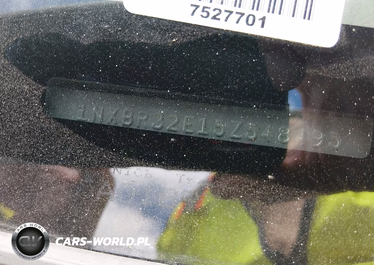 2005 Toyota Corolla Le VIN:1NXBR32E15Z548495 - 9