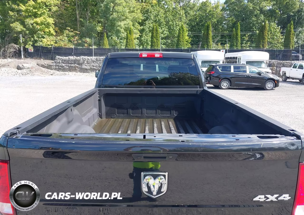 2018 Ram 3500 Tradesman VIN:3C63R3GT0JG428806 - 12