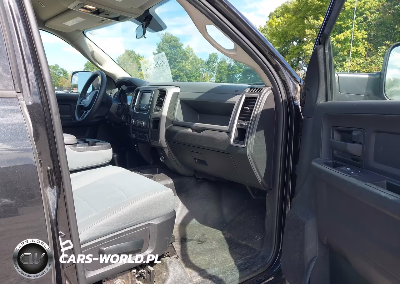 2018 Ram 3500 Tradesman VIN:3C63R3GT0JG428806 - 5