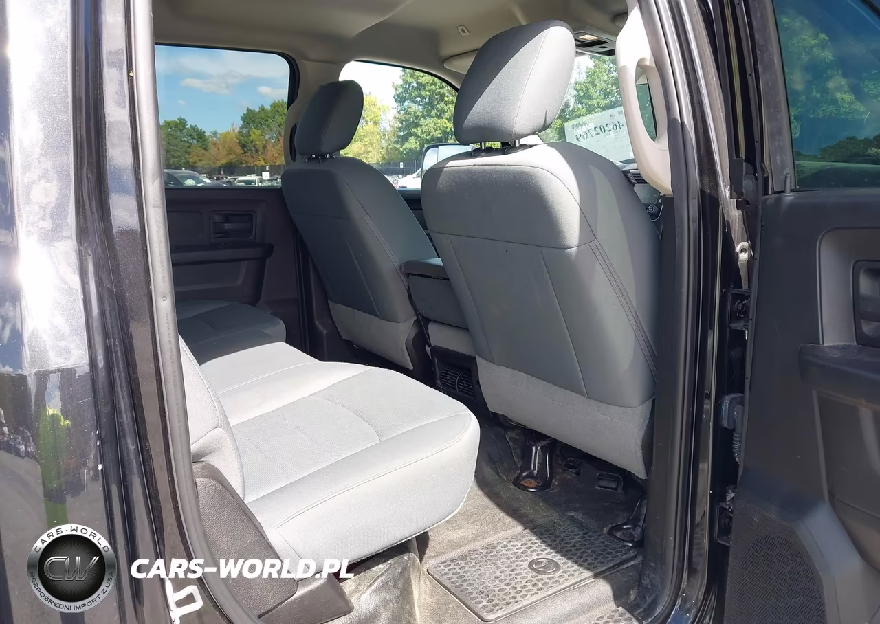2018 Ram 3500 Tradesman VIN:3C63R3GT0JG428806 - 8