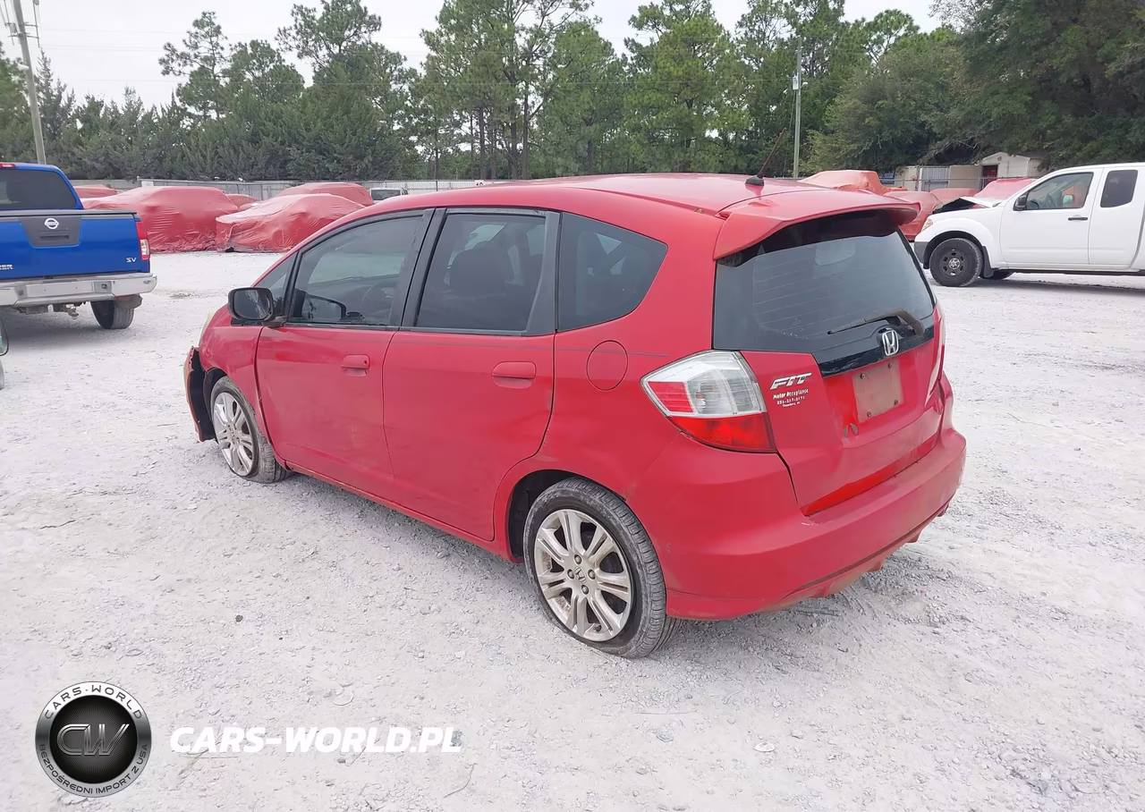 2009 Honda Fit Sport VIN:JHMGE884X9S047039 - 3