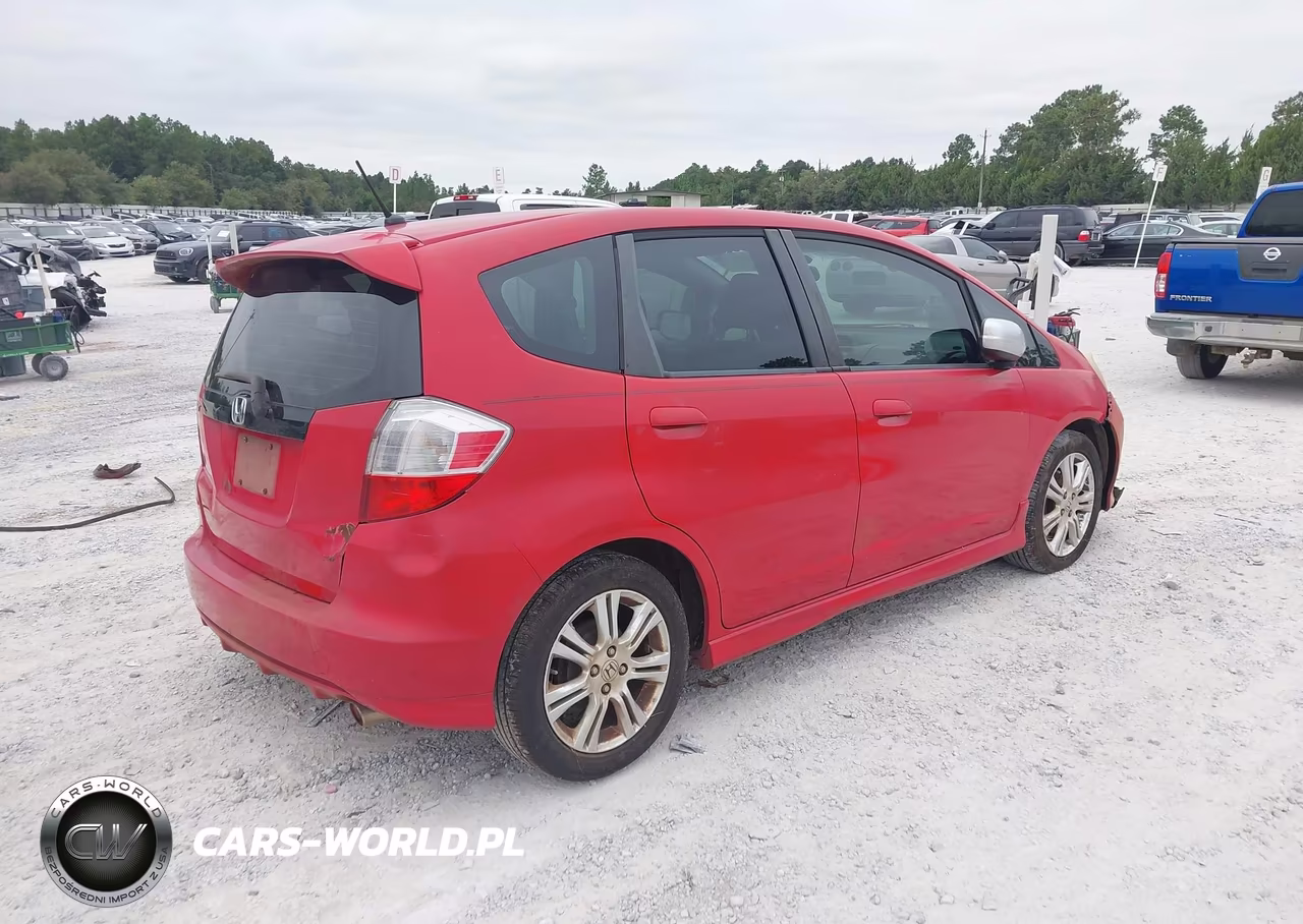 2009 Honda Fit Sport VIN:JHMGE884X9S047039 - 4