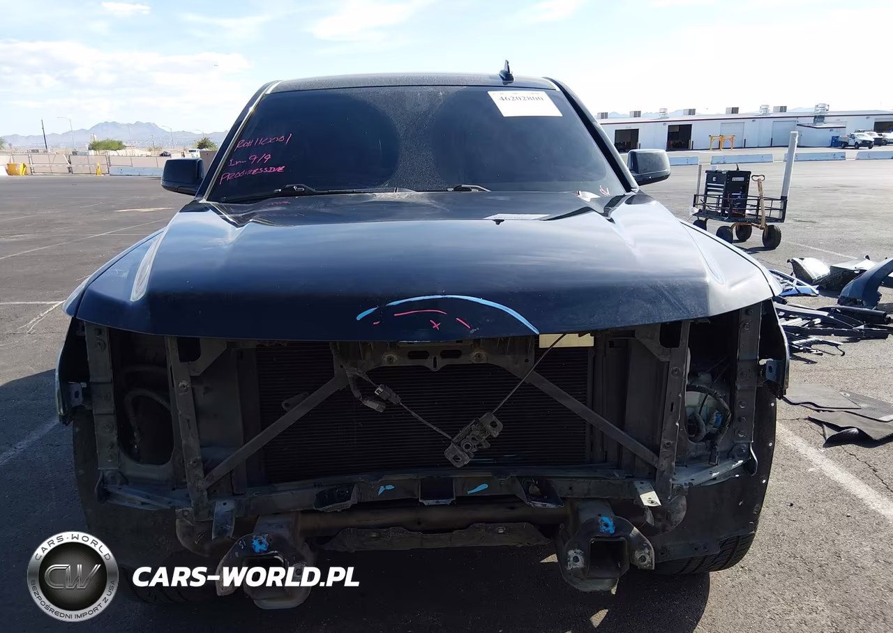 2018 Chevrolet Tahoe Ls VIN:1GNSCAKC1JR400280 - 13