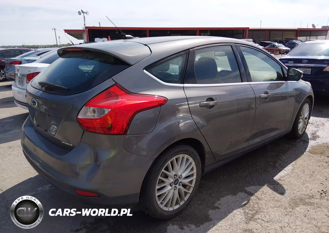 2012 Ford Focus Sel VIN:1FAHP3M21CL466489 - 4