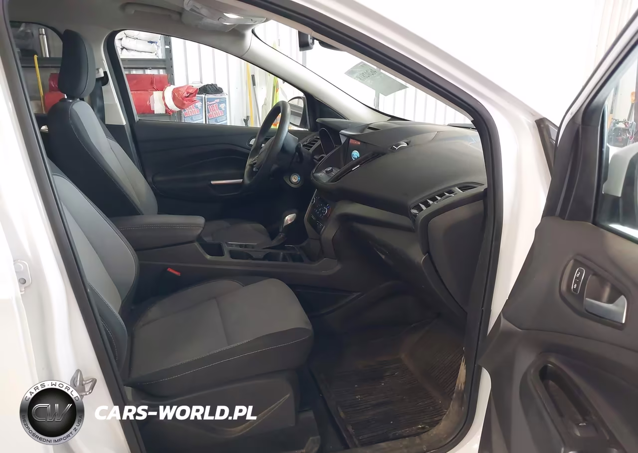 2018 Ford Escape Se VIN:1FMCU9GDXJUC62399 - 5