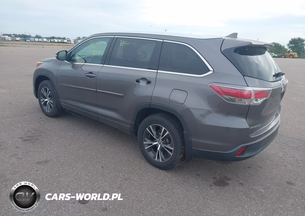 2016 Toyota Highlander Xle V6 VIN:5TDJKRFH1GS228841 - 3