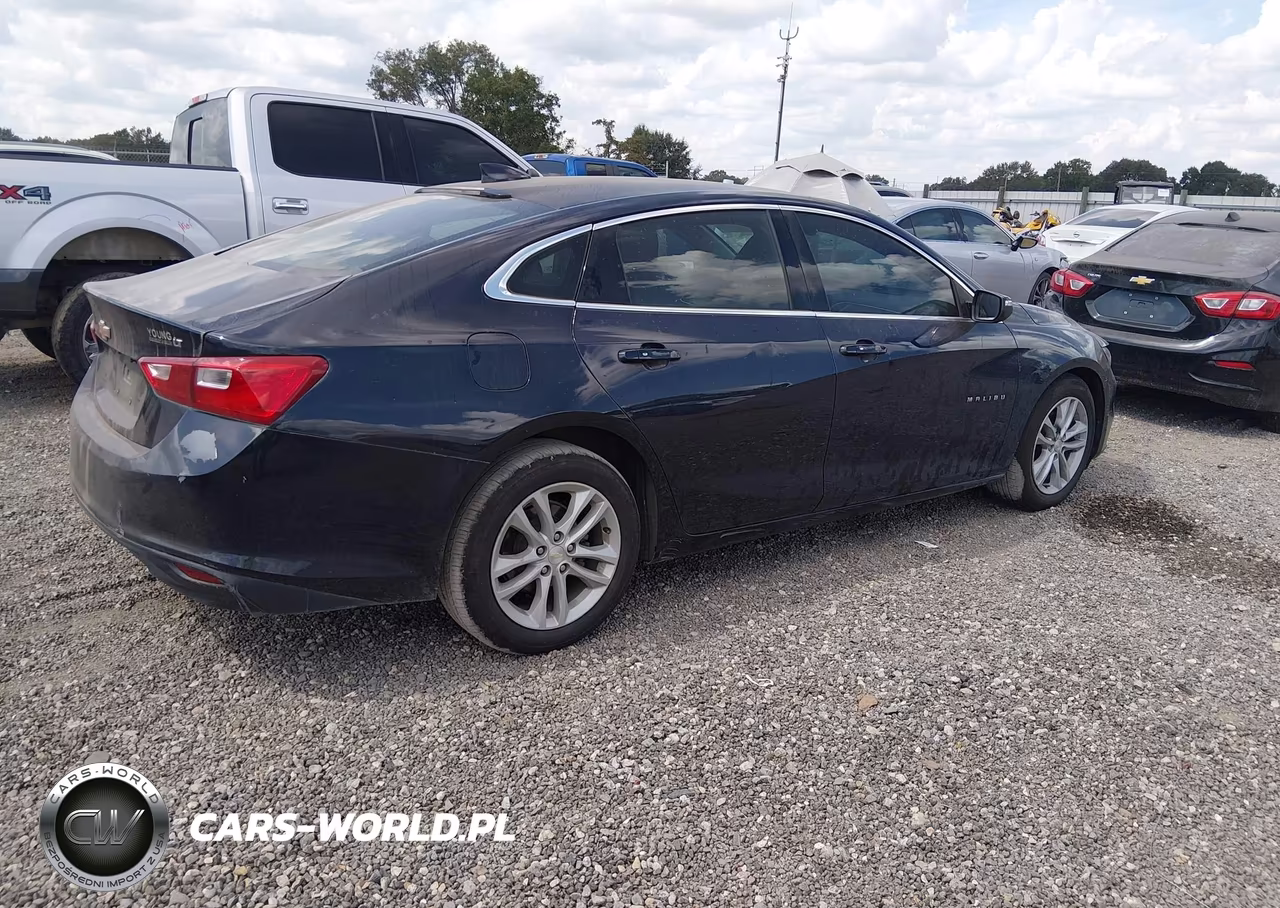 2016 Chevrolet Malibu Lt VIN:1G1ZE5ST6GF203066 - 4