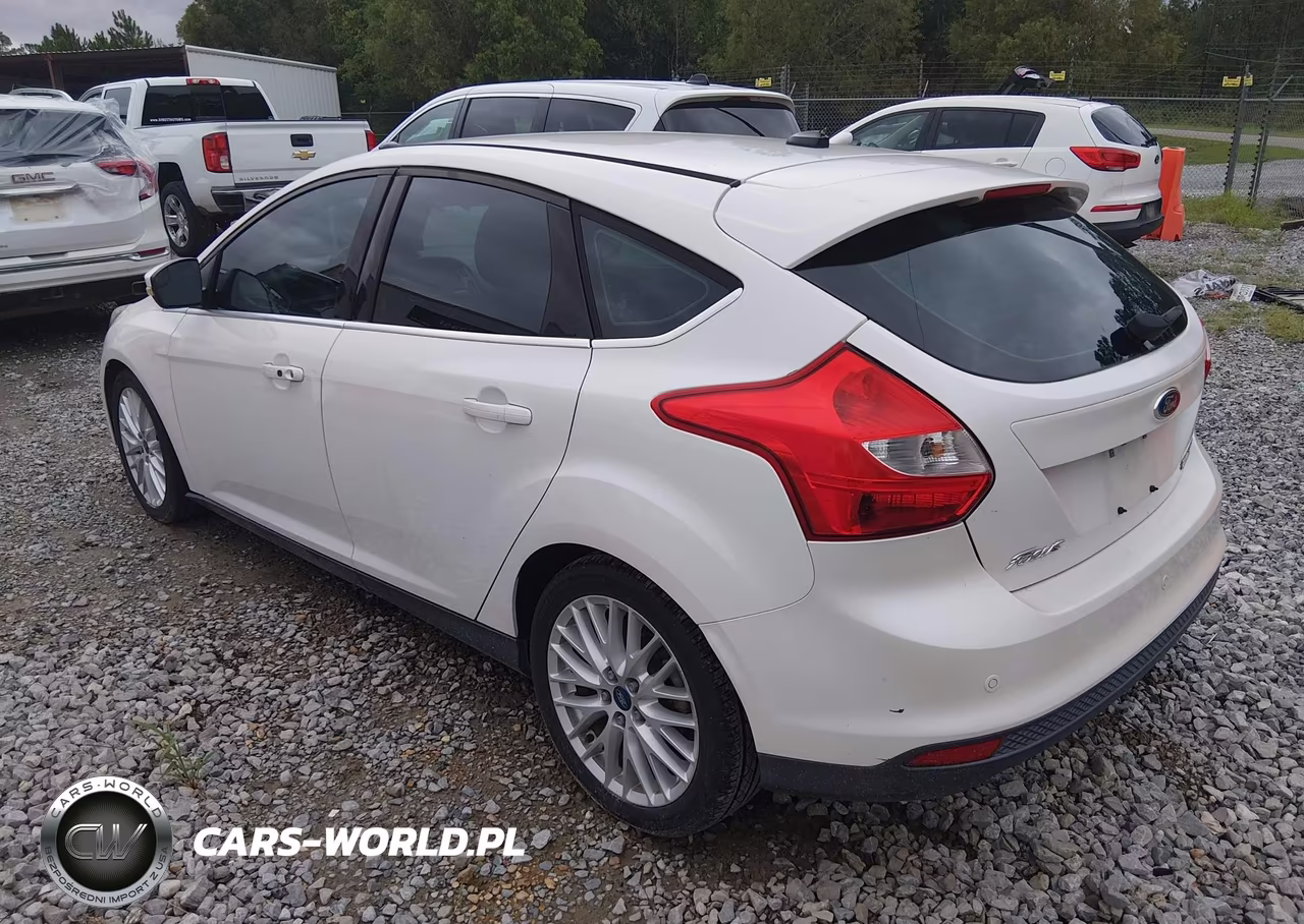 2014 Ford Focus Titanium VIN:1FADP3N27EL208705 - 3